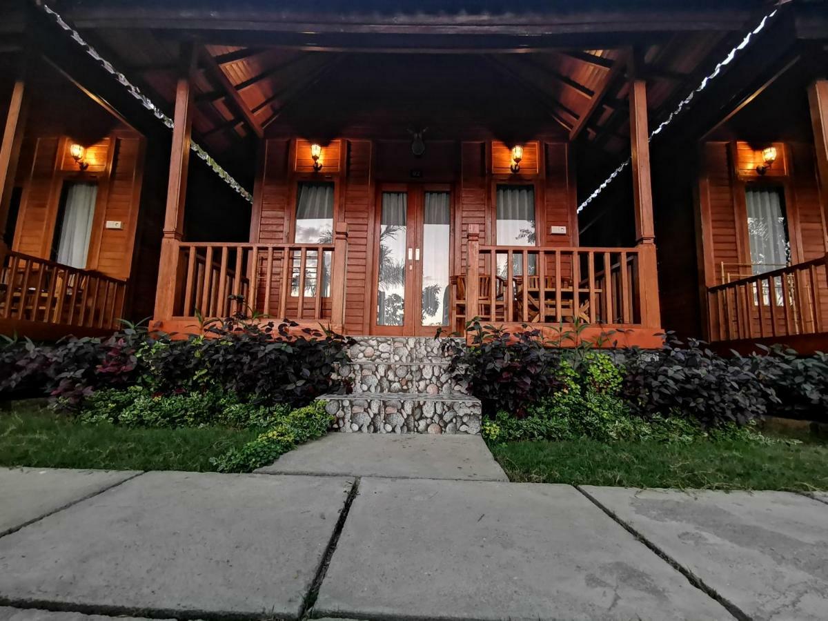 Kamasan Cottage By Reccoma Toyapakeh ภายนอก รูปภาพ